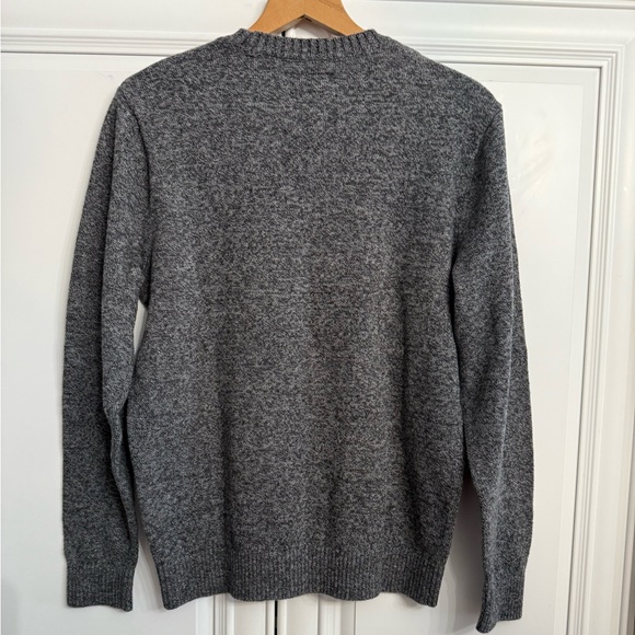 Hollister Men's Size Medium Grey Crew Neck Fair Isle Sweater Nordic Snowflake - Picture 6 of 11